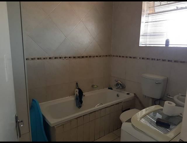 2 BEDROOM APARTMENT FOR SALE IN SYMHURST